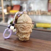 Hand-carved peach wood Sun Wukong Qi Tian Da Sheng keychain pendant Adults and children carry with them to ward off evil spirits and suppress shock