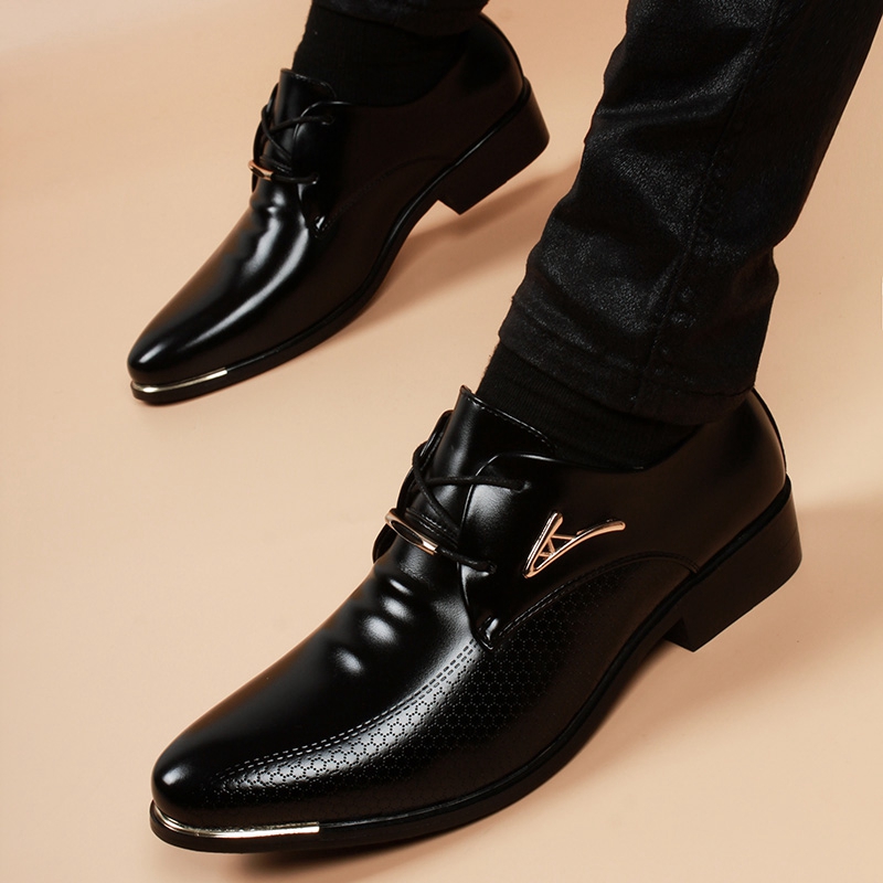 Leather shoes men's business formal leather British soft bottom pointed toe men's shoes winter plus velvet Korean version trend heightening casual shoes