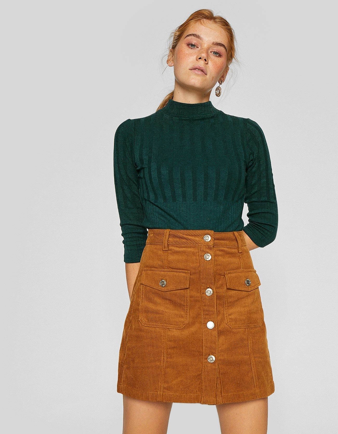 Stradivarius Bà đi lại chạm đáy áo thun nữ mỏng phần mùa thu đông mới 06534485520 áo kiểu trung niên