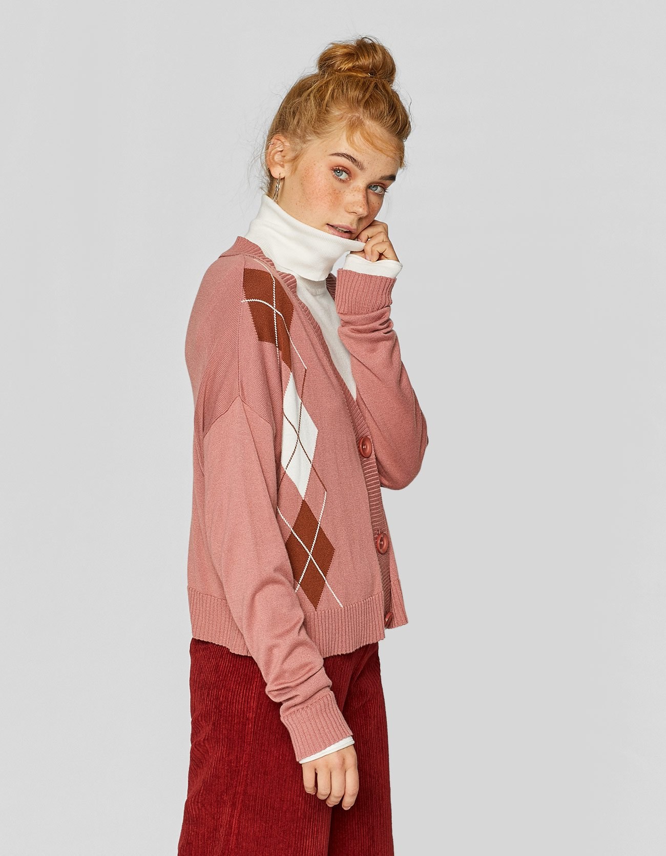Giảm giá mùa thu và mùa đông Áo nịt len ​​kim cương Stradivarius của phụ nữ đan áo len mùa đông 05100084149 áo cổ lọ