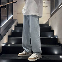 Светло -голубой e