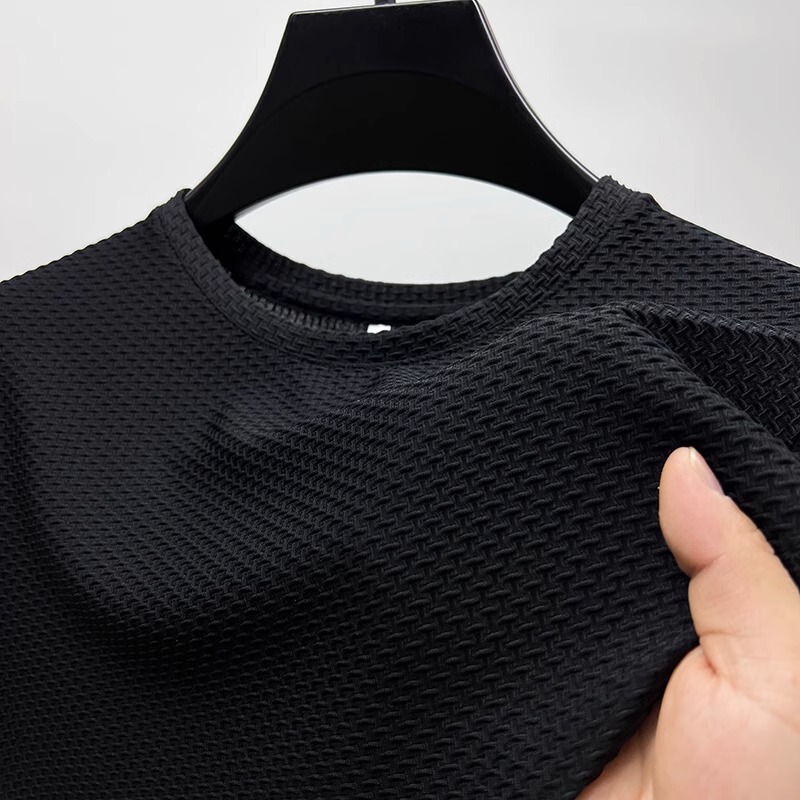 Large Size High-End Breathable Ice Silk Short-Sleeve T-Shirt for Men, Round Neck, Summer Mesh Half-Sleeve Men's Thin Top 2