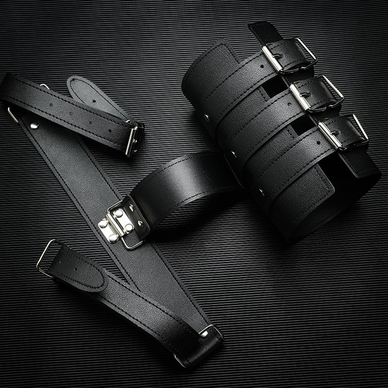 Bondage Restraint Set detail 2