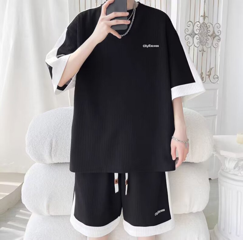 Hip-Hop Style Short-Sleeved Sports Plus-Size Suit for Men in Summer, Cool and Stylish Outfit for Teenagers with Color-Blocking Letter Print