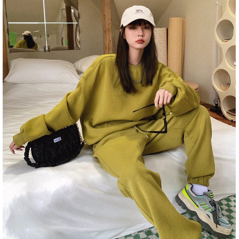 Temperament Retro Port Early Autumn Clothing 2021 New Women's Wind Chic Casual Fashion Thick T-shirt Sport Two Suits of the Ocean Pie