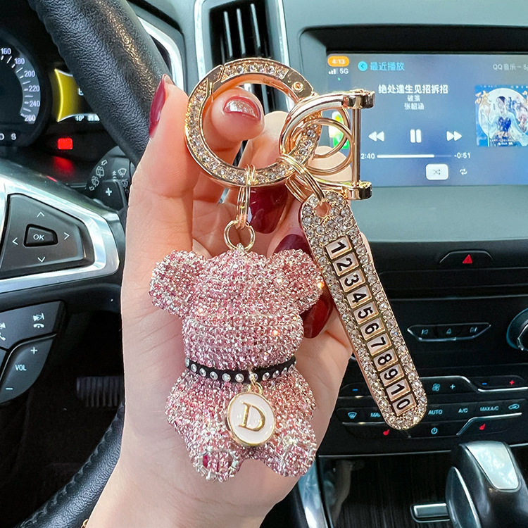 Diamond-Encrusted Bear Keychain, Fashionable, Creative and Exquisite, Women's Car Keychain, Anti-Lost Buckle, Number Plate, Sitting Bear Pendant