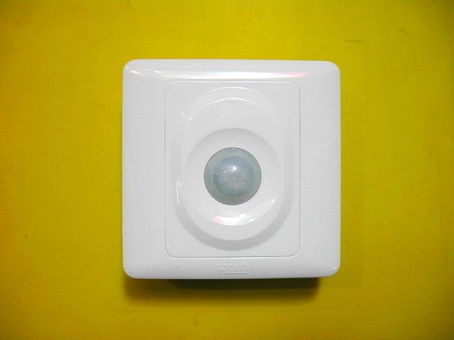 Huaxun 86 type infrared human body induction switch delay switch corridor corridor switch (for energy-saving lamps)
