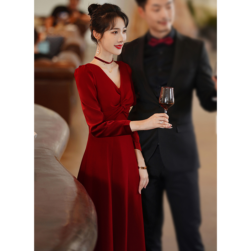  Long, burgundy, long sleeve, mid-length+XXL   + $3.45 
