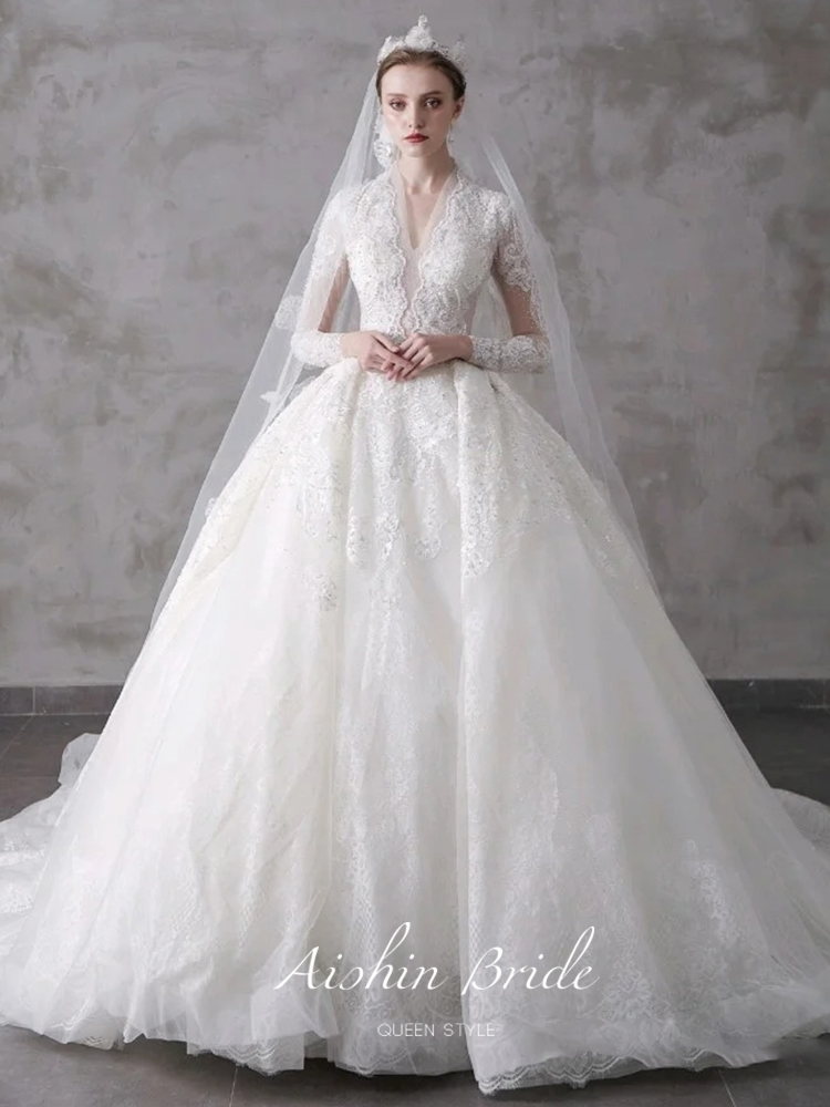 Wedding 2023 new bride French Heavy worker Dragon Tail Temperature retro temperament Senior court luxury high -definition long sleeve Wedding 2023 new bride French Heavy worker Dragon Tail Temperature retro temperament Senior court luxury high -definition long sleeve