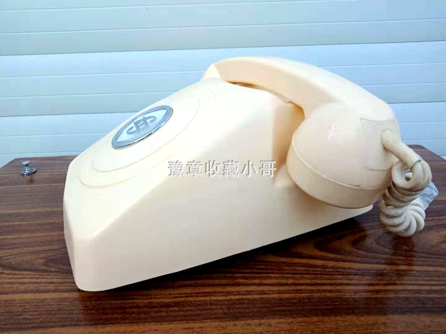 Old-fashioned telephone ivory Yellow retro Zhen Suzuki Photo Gallery Movie Props Vintage Creative Antique Villa