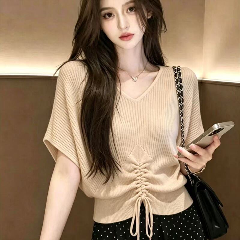 This Year's Popular Gentle Style V-Neck Drawstring Design Knit Top for Women, Short-Sleeved, Slim-Fitting, Trendy Top