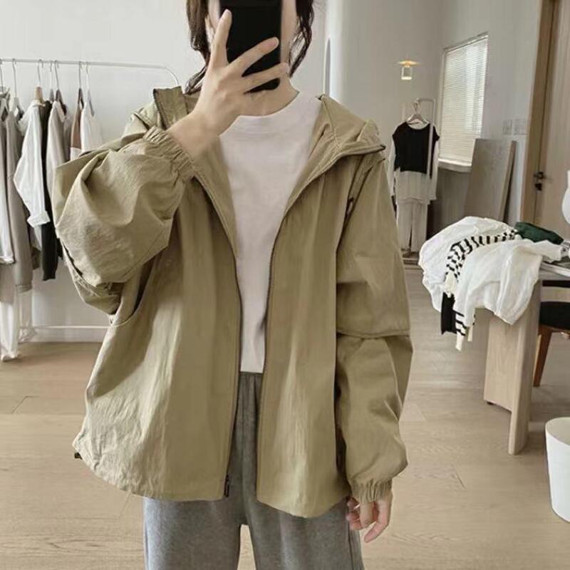 This Year's Popular Plus-Size Korean-Style Hooded Windbreaker for Women, Casual and Trendy, Loose and Versatile Jacket for Petite Sizes