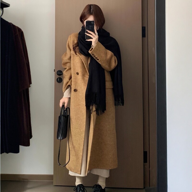 French-Style Light Luxury High-End Cashmere Straight-Shoulder Coat for Women, 2025 Winter New Korean-Style Long Thick Woolen Coat French-Style Light Luxury High-End Cashmere Straight-Shoulder Coat for Women, 2025 Winter New Korean-Style Long Thick Woolen Coat