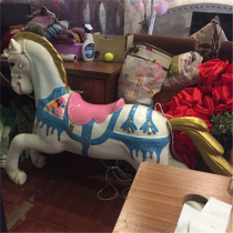 FRP painted horse spot carousel sculpture photography Trojan shopping mall window pony children props decoration