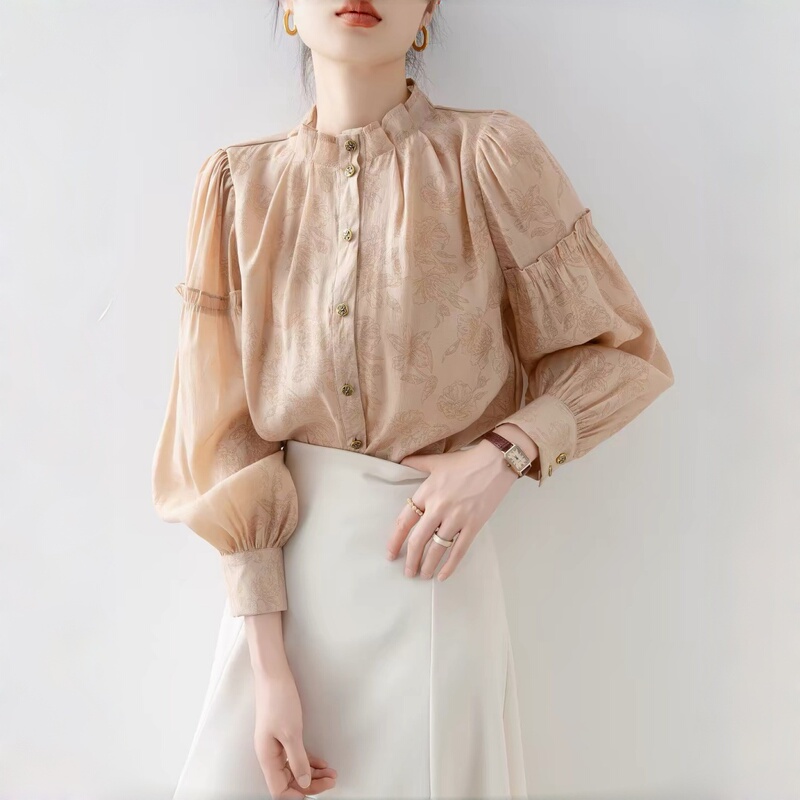 Western-Style High-End French Retro Chic Stand-Up Collar Dark Pattern Printed Shirt 2026 Autumn Elegant Commuter Top Western-Style High-End French Retro Chic Stand-Up Collar Dark Pattern Printed Shirt 2026 Autumn Elegant Commuter Top