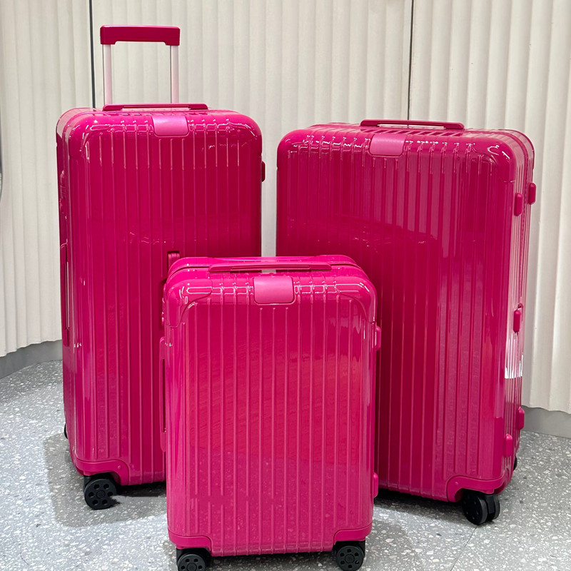 2026 New Model Large-Capacity Suitcase with High Aesthetic Appeal, Thickened and Durable, Carry-On Size with Silent Universal Wheels