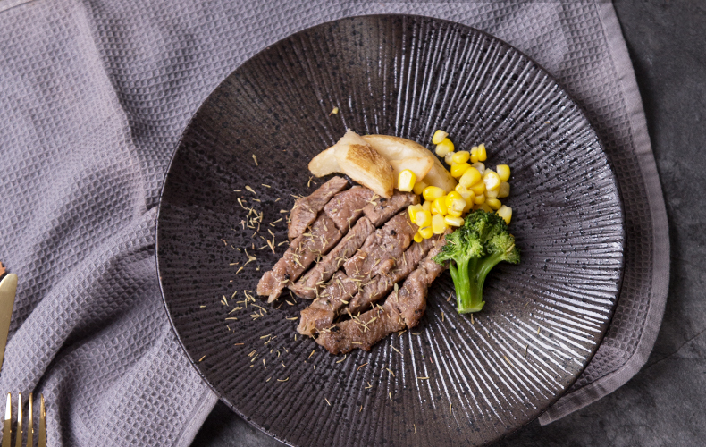 Japanese ceramic plates pasta dish beefsteak plate of fruit bowl disc new creative black frosted glass tableware
