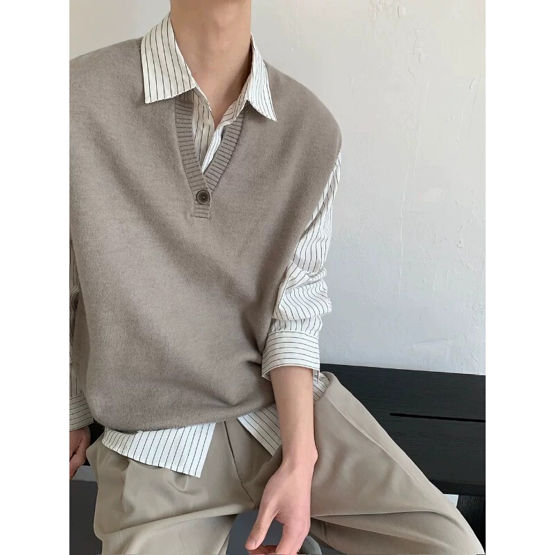 Simple Casual Retro College Style Knitted Vest for Men and Women, Solid Color Unisex Pullover Sleeveless Vest Layered with Sweater Simple Casual Retro College Style Knitted Vest for Men and Women, Solid Color Unisex Pullover Sleeveless Vest Layered with Sweater