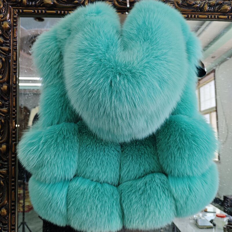 2025 New Model: Lady Doesn'T Like Fox Fur, Lychee Full-Grain Leather, Segmented Hooded Puffer Vest 2025 New Model: Lady Doesn'T Like Fox Fur, Lychee Full-Grain Leather, Segmented Hooded Puffer Vest