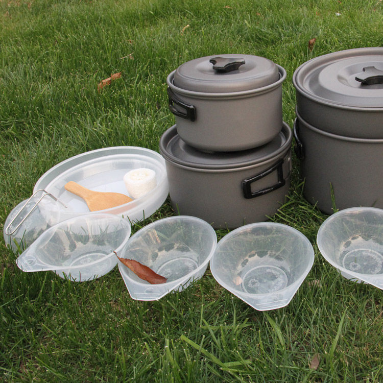 Outdoor camping 4-5 Man set pan multiman set cooker cooker cooker cooker combinations without dipping into the pan thickened portable frying pan