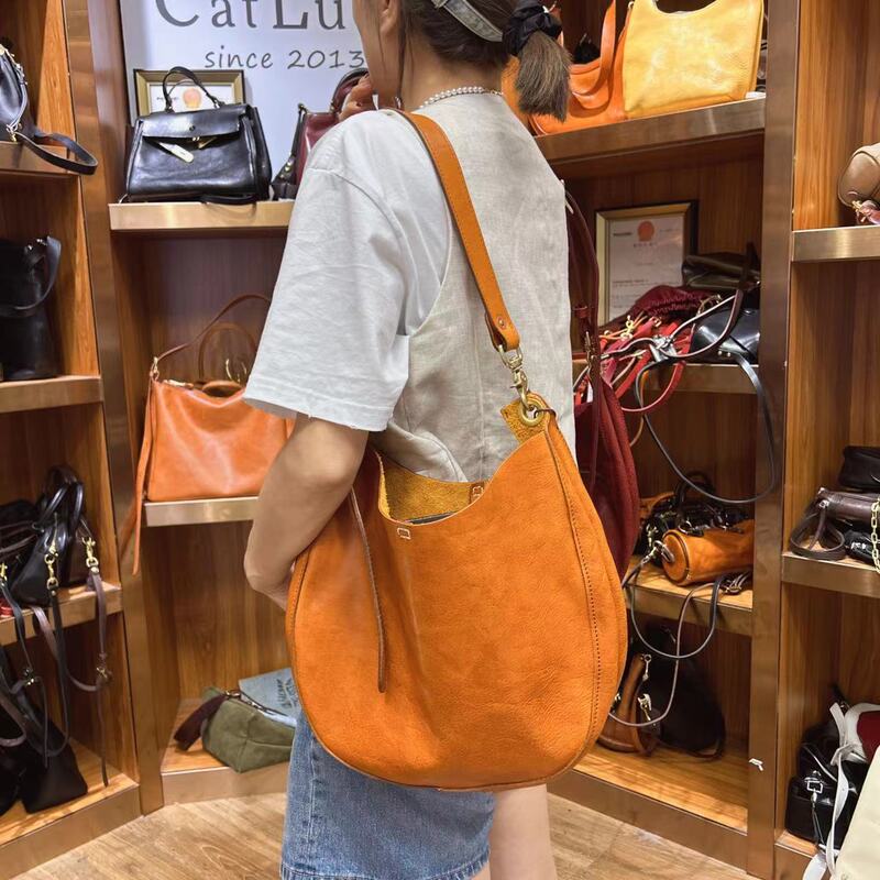 【Catlucy】Vegetable-Tanned First-Layer Cowhide Handmade Bag, Same Style as Bai Baihe, Shoulder or Crossbody 【Catlucy】Vegetable-Tanned First-Layer Cowhide Handmade Bag, Same Style as Bai Baihe, Shoulder or Crossbody
