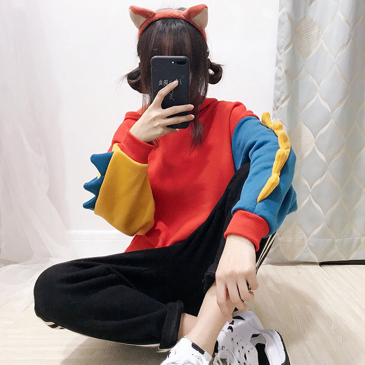 Đây là một con khủng long ~ mùa thu và mùa đông cộng với nhung lỏng màu phù hợp với áo len stereo góc gõ dễ thương mềm dễ thương áo trùm đầu ~ măng tô nữ