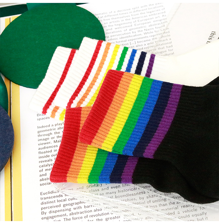 Hàn Quốc nhập khẩu tạp chí in lưới màu đỏ cầu vồng sọc cotton vớ vớ Hàn Quốc nhập khẩu tất nữ - Bít tất nữ tất nữ cổ ngắn dễ thương