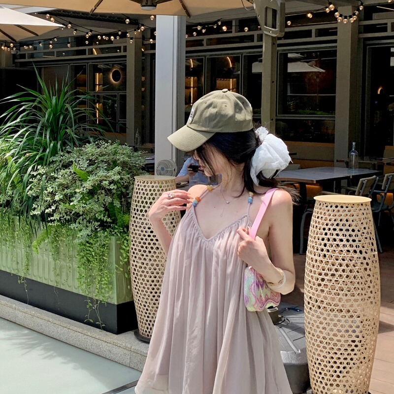 Plus-Size Women's Clothing, Slightly Chubby mm Design, Beaded Backless V-Neck Halter Top, Summer Mesh Niche Sweet and Spicy Top