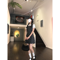 East Day is a curly black-grey-board-style harness denim dress with a dress and a new display of thin and sexy