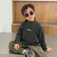 Черный фон и белые полосы 1 антибактериальный стиль