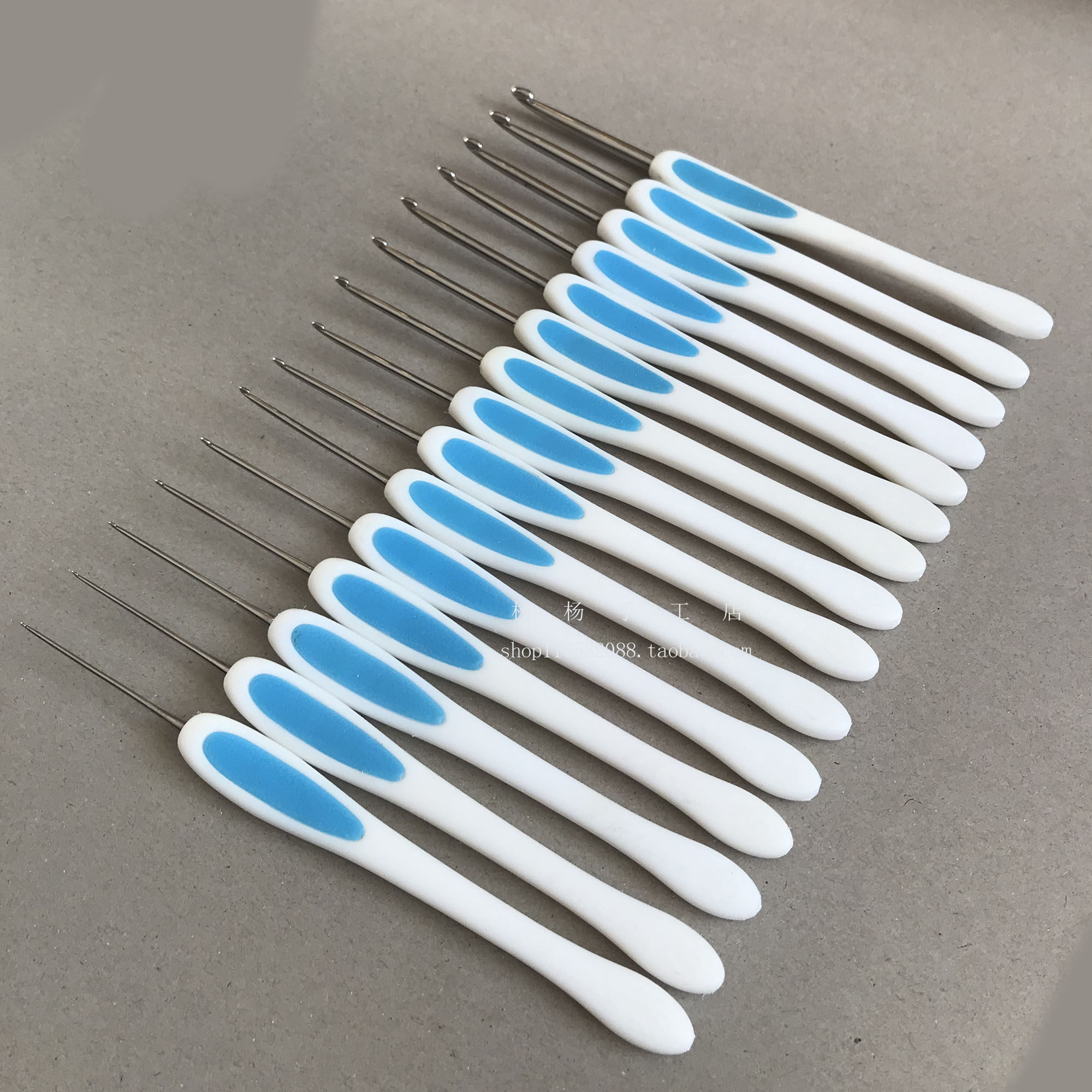 Shanghai-branded crochet anti-slip handle stainless steel hand woven tool sweater needle handle braided crochet hook