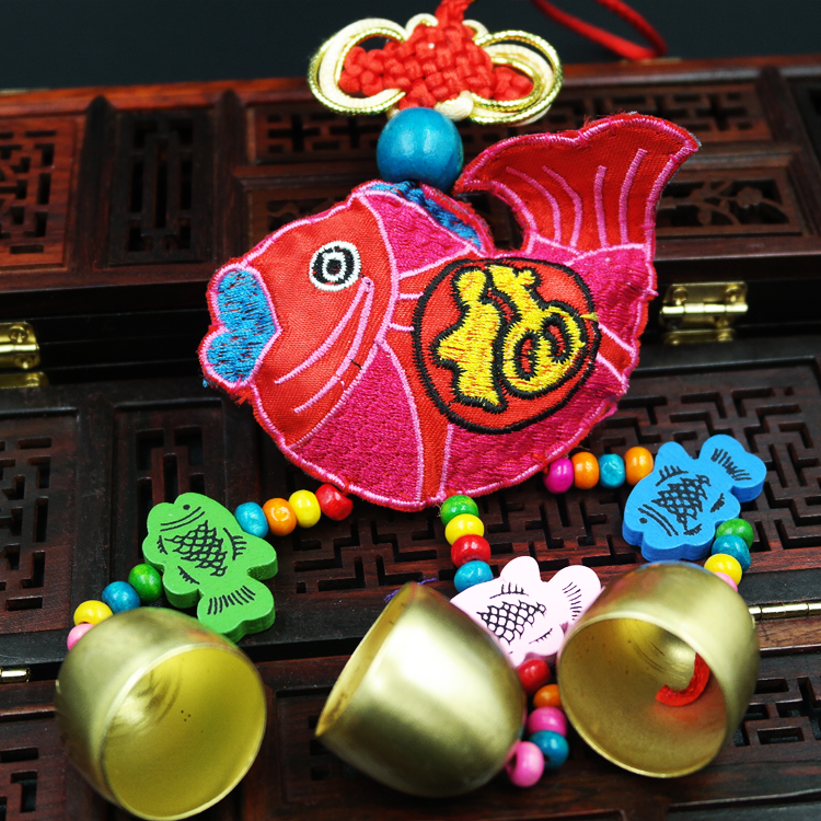 Yunnan Folk Customs Features Embroidery Handmade Windbell Creative Home Metal Bronze Bell Bell Bell Adornment Birthday Present