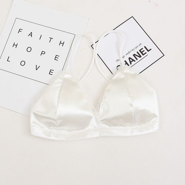 Mùa hè Bikini đen và trắng rắn màu đơn giản Halter ngực Pad mỏng bikini Bra đồ lót gợi cảm phụ nữ đồ bơi nữ kín đáo