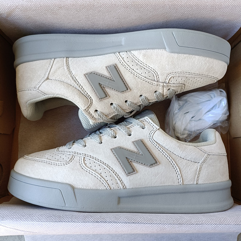 Iu Same Style Genuine 300 Sneakers Nb Gray Suede Men's Shoes Retro Student Ins Trendy Non-Slip Lightweight Leather Women's Shoes Iu Same Style Genuine 300 Sneakers Nb Gray Suede Men's Shoes Retro Student Ins Trendy Non-Slip Lightweight Leather Women's Shoes