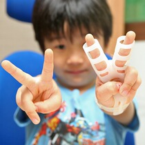 Baby anti-eating hand artifact Childrens eating hand corrector Baby children abstain from eating finger gloves Bite sucking finger Middle finger