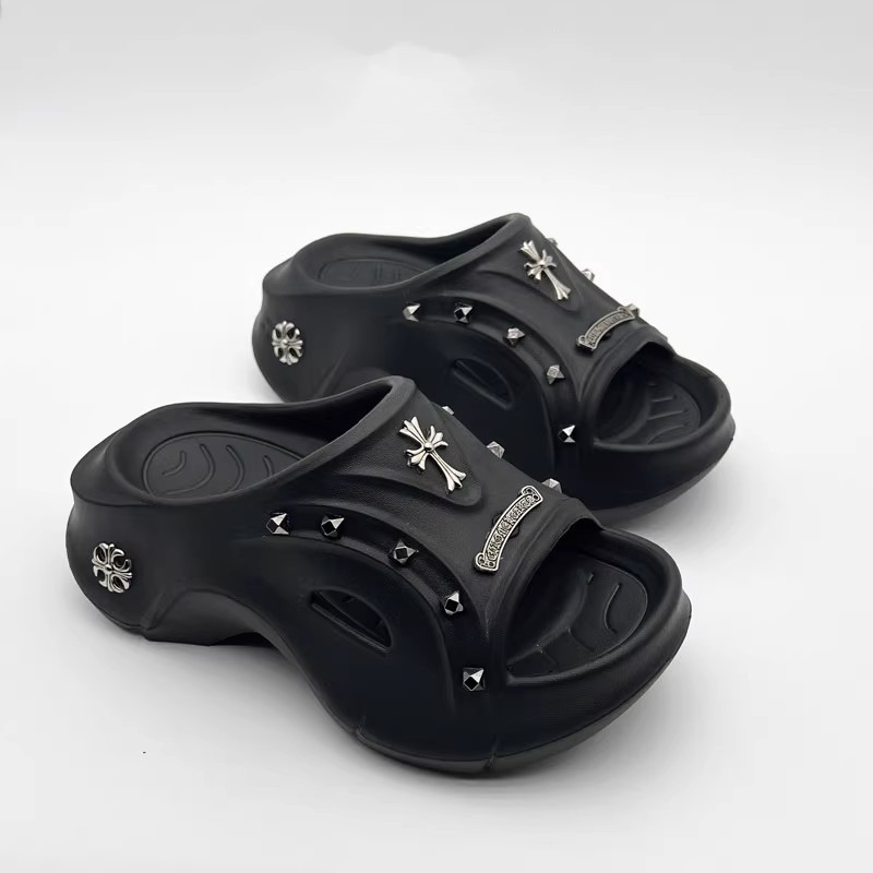 2024 New Style Cross-Studded Slip-On Slippers for Women, Summer Non-Slip Retro Subculture Hot Girl Outdoor Thick-Soled Slippers