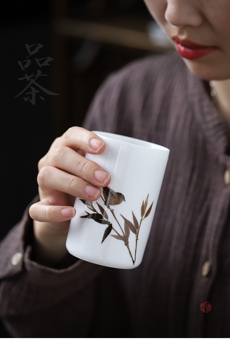 Tea cups in floor separation Tea cup with filtration creative glass ceramic bottle of Tea ultimately responds cup