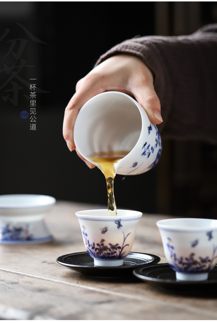 In building kung fu tea set of blue and white porcelain ceramic Japanese household contracted tea teapot teacup gift box