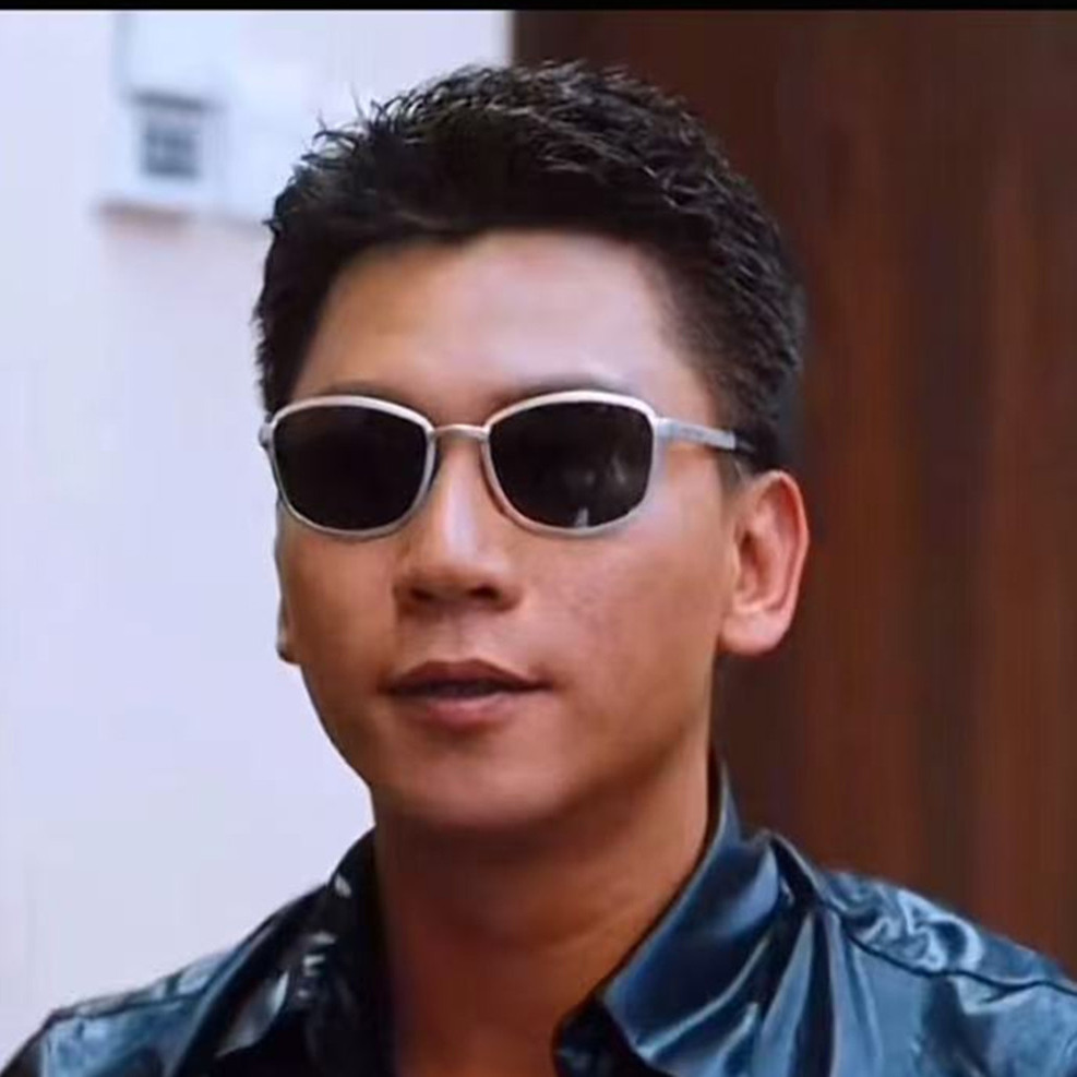 男人用AI眼镜看女人会违法吗？2025年这3个隐私红线千万别碰！