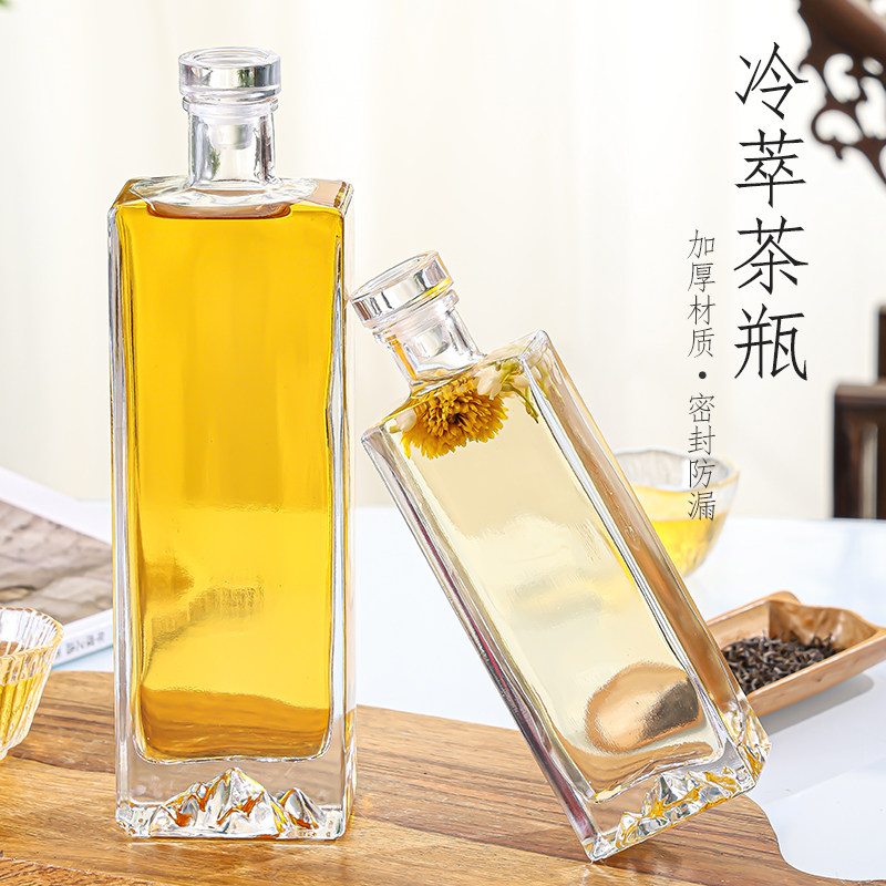 宜佳居玻璃酒瓶的LOGO