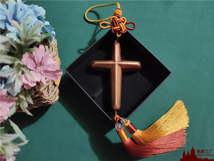 Christian Jesus crucifixion car pendant China junction Suimitation bronze hanging decoration Christmas gift gift box dress