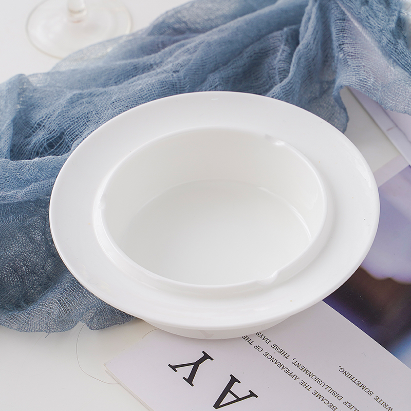 Jingdezhen ceramic ashtray hotel restaurant round bar KTV the ashtray pure white ipads China ashtray