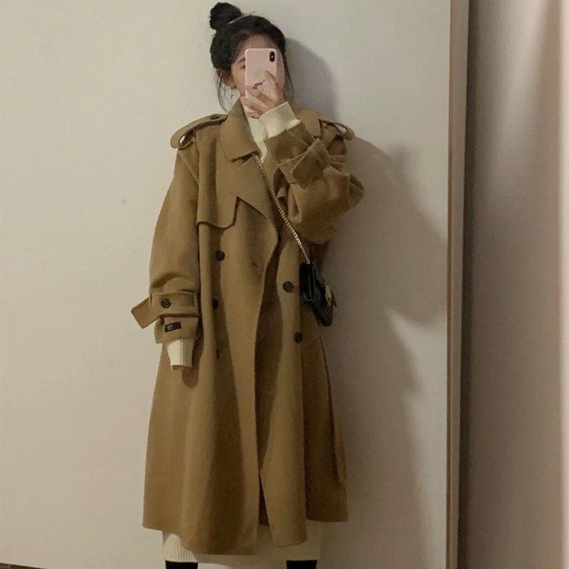 Woolen coat women's 2021 Winter new little man woolen jacket medium and long version of the tide thickened Hepburn style Japanese