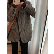 Autumn and winter 2021 New woolen coat womens small plaid suit jacket thickened Hepburn style short Japanese style