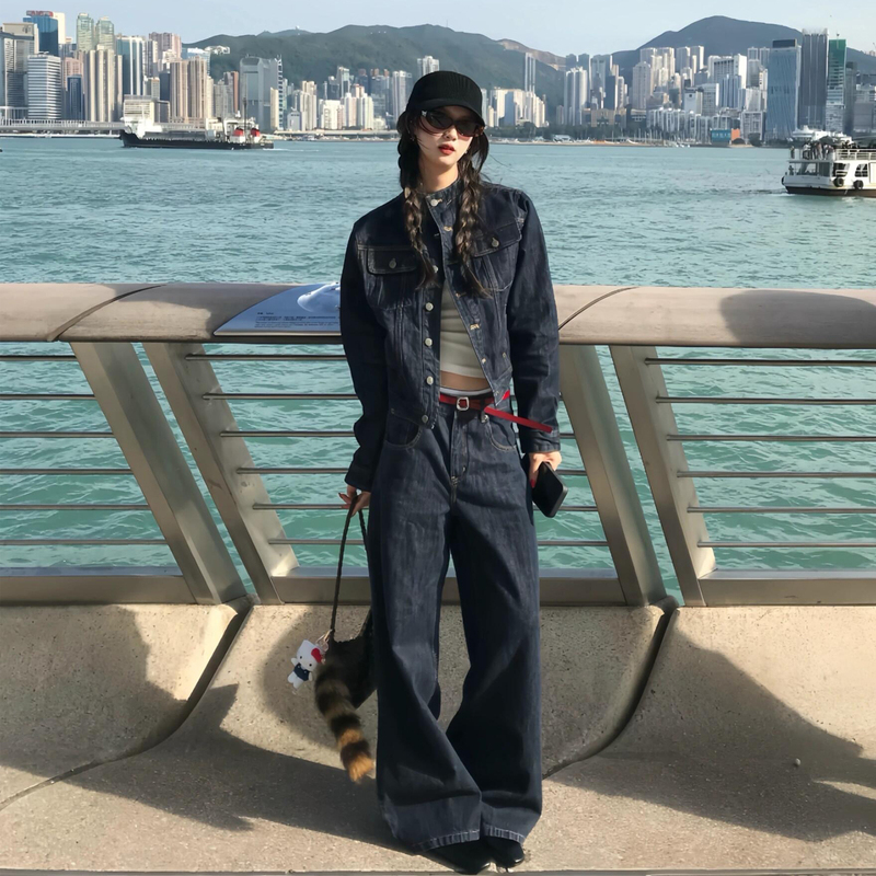 Retro Denim Suit for Women, Spring Two-Piece Set, High-Waisted Trousers, Waist-Cinching Jacket, a Very Nice Outfit, a Complete Set Retro Denim Suit for Women, Spring Two-Piece Set, High-Waisted Trousers, Waist-Cinching Jacket, a Very Nice Outfit, a Complete Set