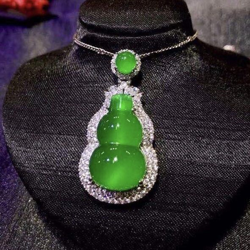 High Ice Natural Green Jade Medullary Products Pendant Gourd Ice Species Pendant Women's National Woolen Clothing Chain Full Spot Emerald Color