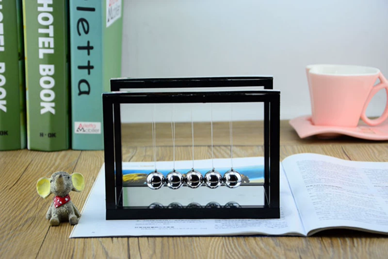 Newton con lắc văn phòng bàn trang trí bề mặt vật lý vĩnh viễn nhỏ đồ trang trí máy công cụ sáng tạo từ trường hỗn loạn
