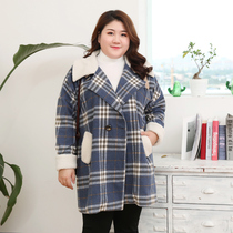 Qmao the woman in the big coat of clothing The long section of the gats in addition to the overweight womens clothing lining plus cotton autumn and winter thick coat grid loose tide
