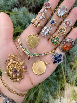 Treasure Hunt on the Danube River - Domestic Market - Spot Live Broadcast - No Returns No Exchanges Place Orders Cautiously Good Reviews Return Shipping Fees