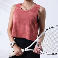 Кирпично красный